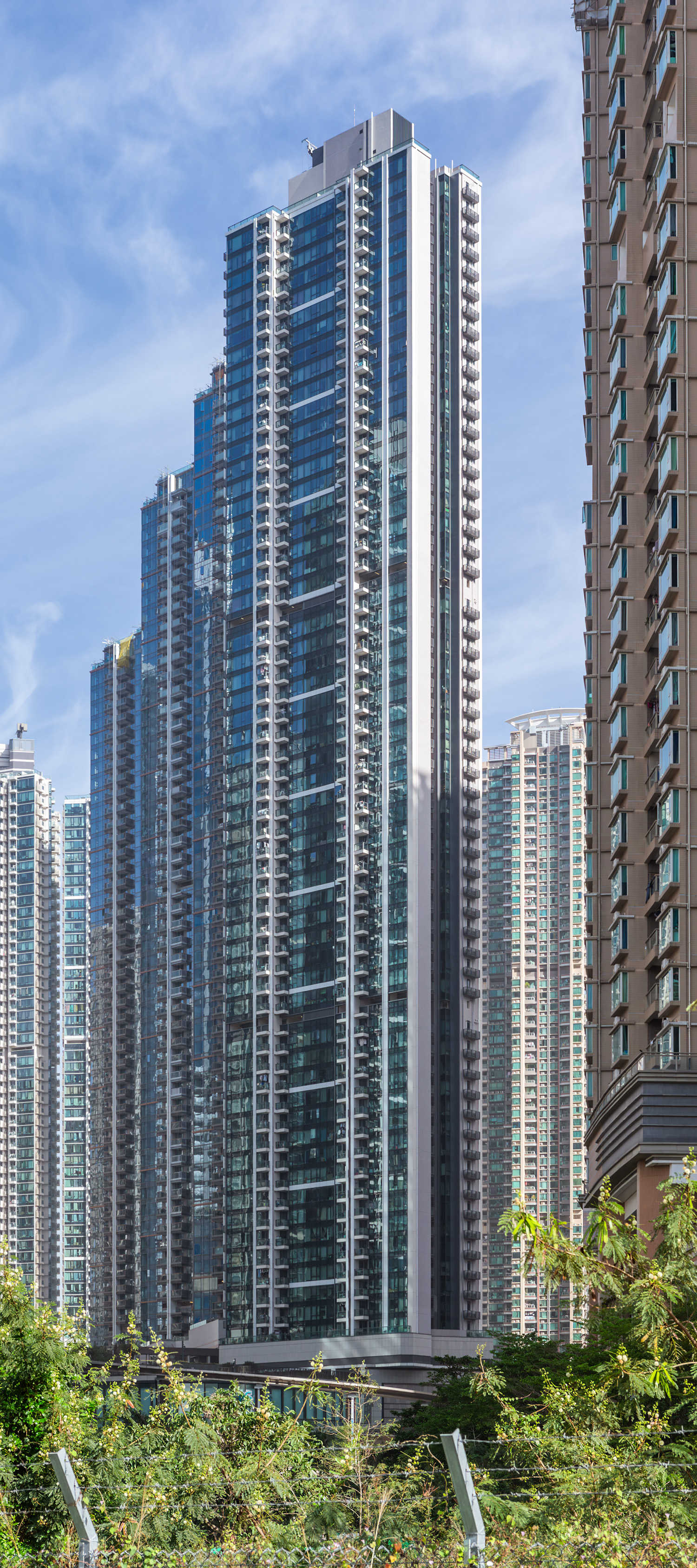 LOHAS Park Montara Tower 1, Hong Kong - View from the southeast. © Mathias Beinling